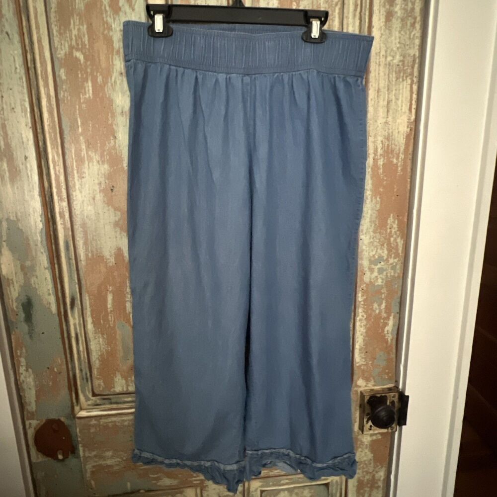 Attyre New York Lightweight Denim Pull On Pants With Ruffle At Hem Line Size 14